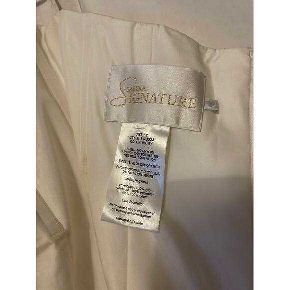 Galina Signature Ivory Size 12 Style SWG523 Wedding Gown Basket Woven Bodice - Picture 11 of 11